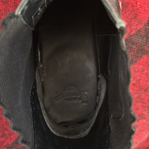 Doc marten Chelsea boots black with silver distressing - Picture 9 of 10